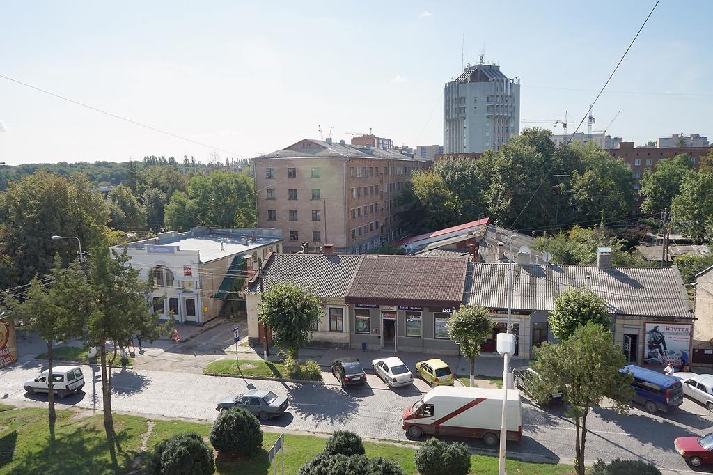 Apartment On Kniaziv Koriatovychiv Kamianets-Podilskyi Exterior photo